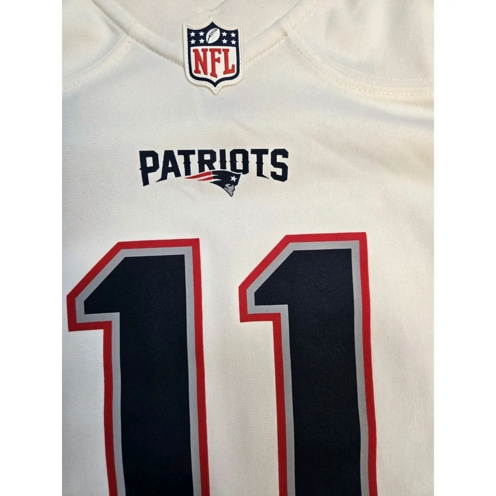New England Patriots Julian Edelman #11 Jersey Women's Medium White Nike Logo